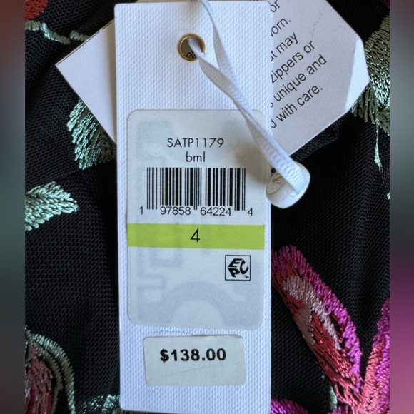 Siena Floral Embroidered Long Sleeve Cocktail Dress - Black Pink - Size 4 - NWT - Picture 5 of 5